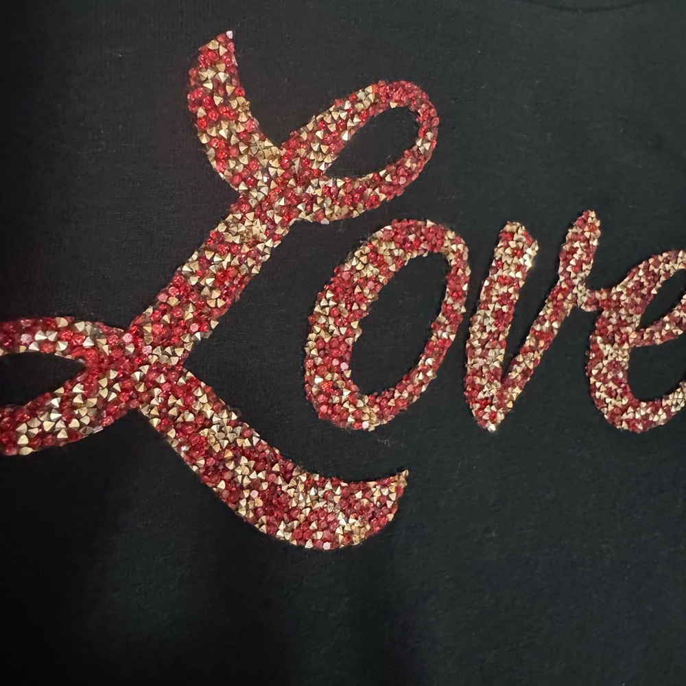 GUESS Black Tee with Red Love Graphic - Picture 4 of 4